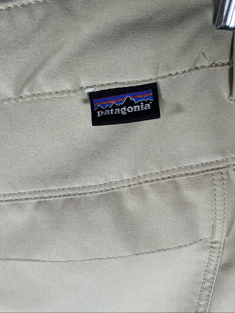 Patagonia Women’s Khaki Hiking Outdoor Shorts Size 10 - Picture 2 of 5
